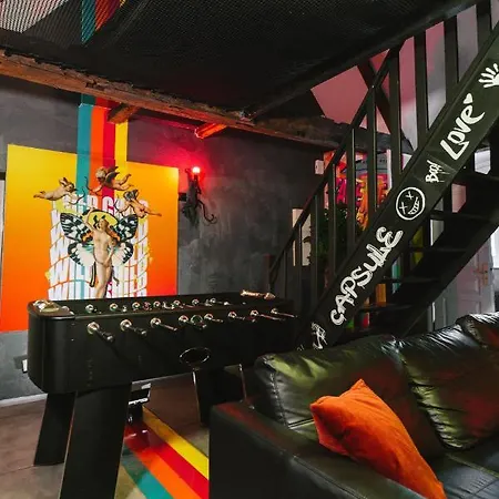 Capsule Art Deco: Luxe Entertainment With Jacuzzi Apartment Valenciennes